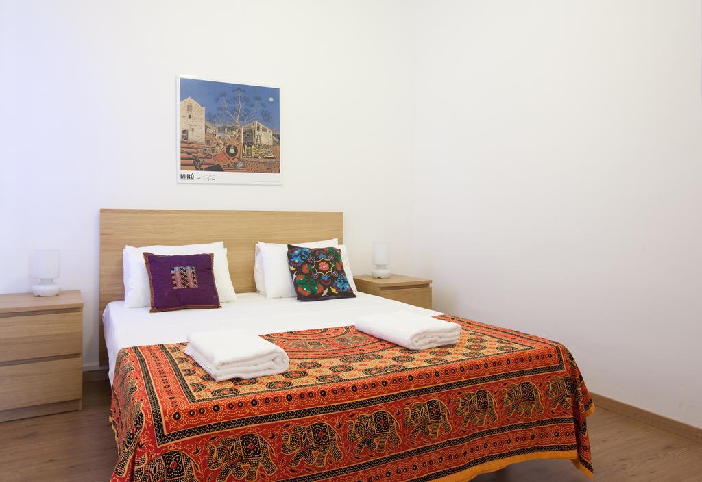Centric Apartment El Molino Theater P1 Барселона Стая снимка