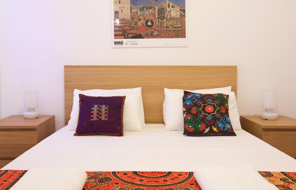 Centric Apartment El Molino Theater P1 Барселона Стая снимка